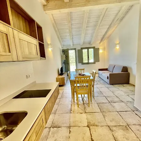 مزرعة للإقامة Tenuta Paltusa